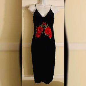 Black spaghetti trap rose embroidered velvet dress